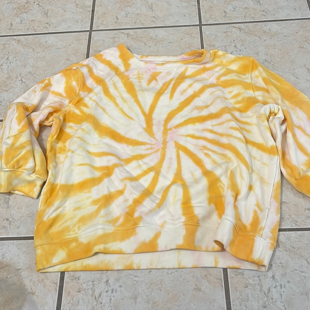Sweatshirt